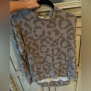 Boutique leopard top